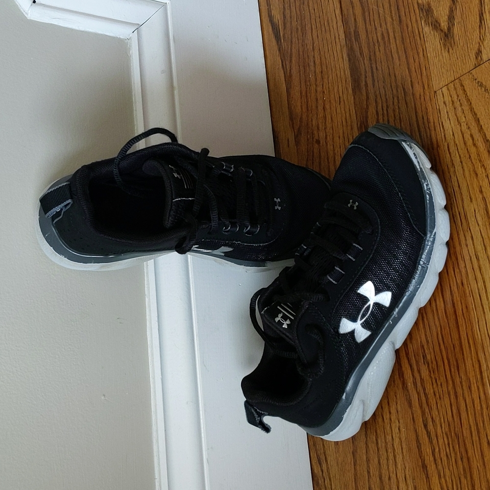 Boys Under Armour Sneakers